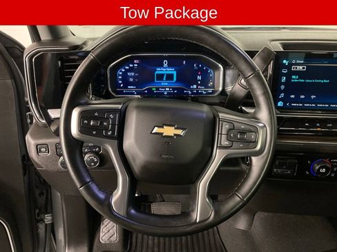 Used 2025 Chevrolet Silverado 1500 LT image 9