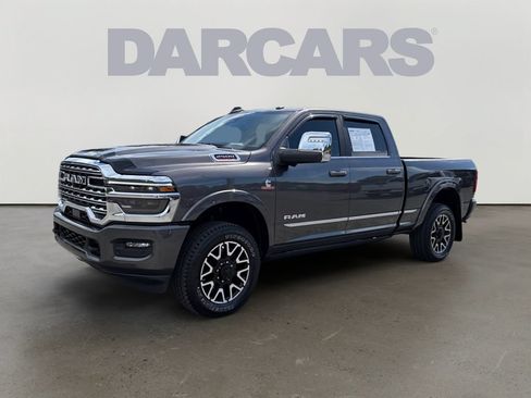 Used 2025 RAM 2500 Limited AWD/4WD image 3