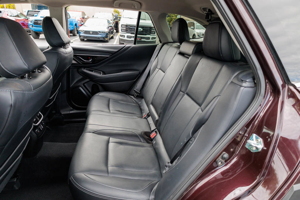 Used 2025 Subaru Outback Touring XT AWD/4WD image 40