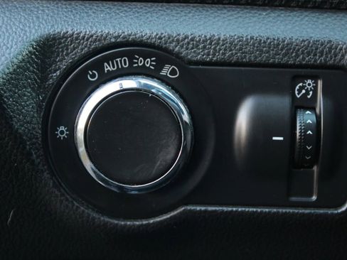 Used 2016 Chevrolet Cruze LT w/ Technology Package image 35