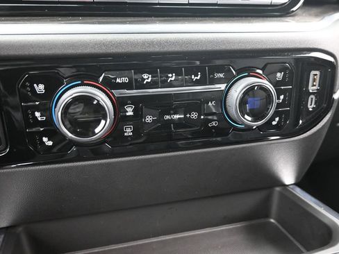 Used 2025 Chevrolet Silverado 1500 LTZ image 16