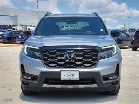 Used 2023 Honda Passport TrailSport image 3