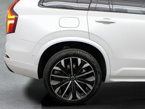 New 2026 Volvo XC90 B6 Ultra w/ Protection Package Premier image 33