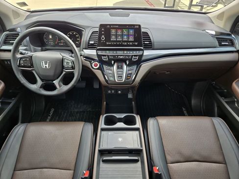 Certified 2025 Honda Odyssey Elite image 16