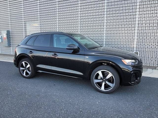 Used 2023 Audi Q5 2.0T Premium Plus w/ Premium Plus Package AWD/4WD image 3