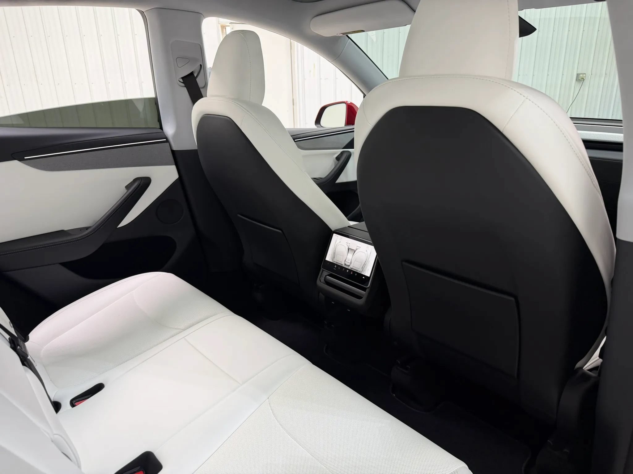 Used 2026 Tesla Model Y AWD image 19