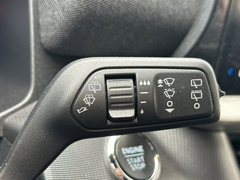 Used 2025 Ford Explorer ST-Line w/ ST-Line Street Pack image 41