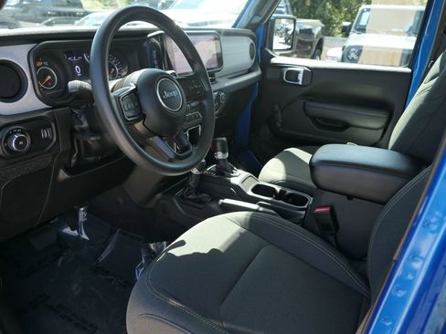 Used 2024 Jeep Wrangler Unlimited Sport AWD/4WD image 13