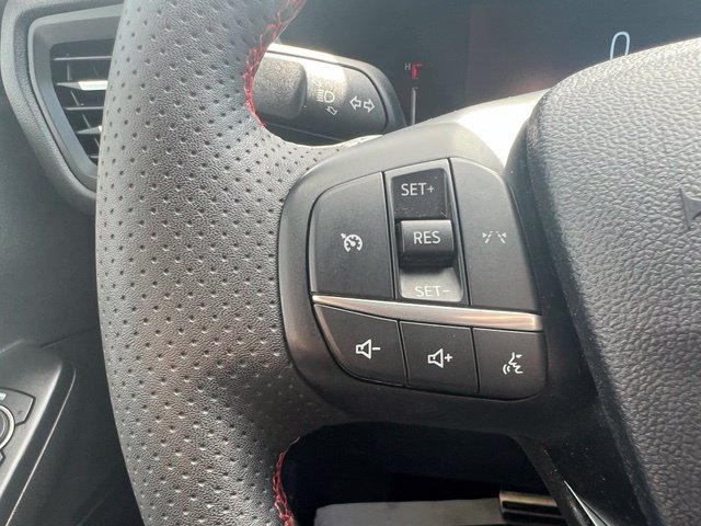 Used 2023 Ford Escape ST-Line AWD/4WD image 14