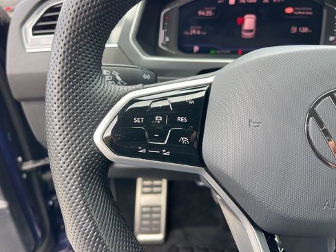 Used 2023 Volkswagen Tiguan SEL R-Line image 20