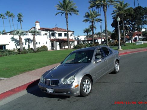 Used 2003 Mercedes-Benz C 320 C 320 4dr Sedan image 3