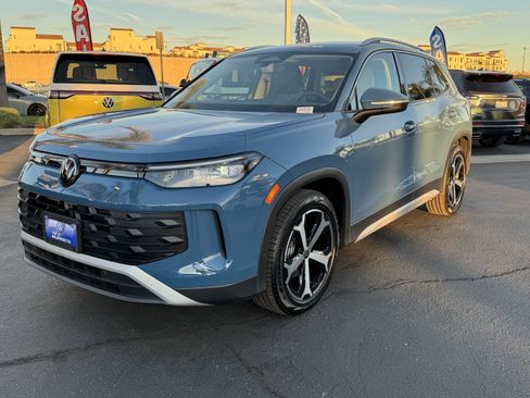 New 2025 Volkswagen Tiguan SE image 5