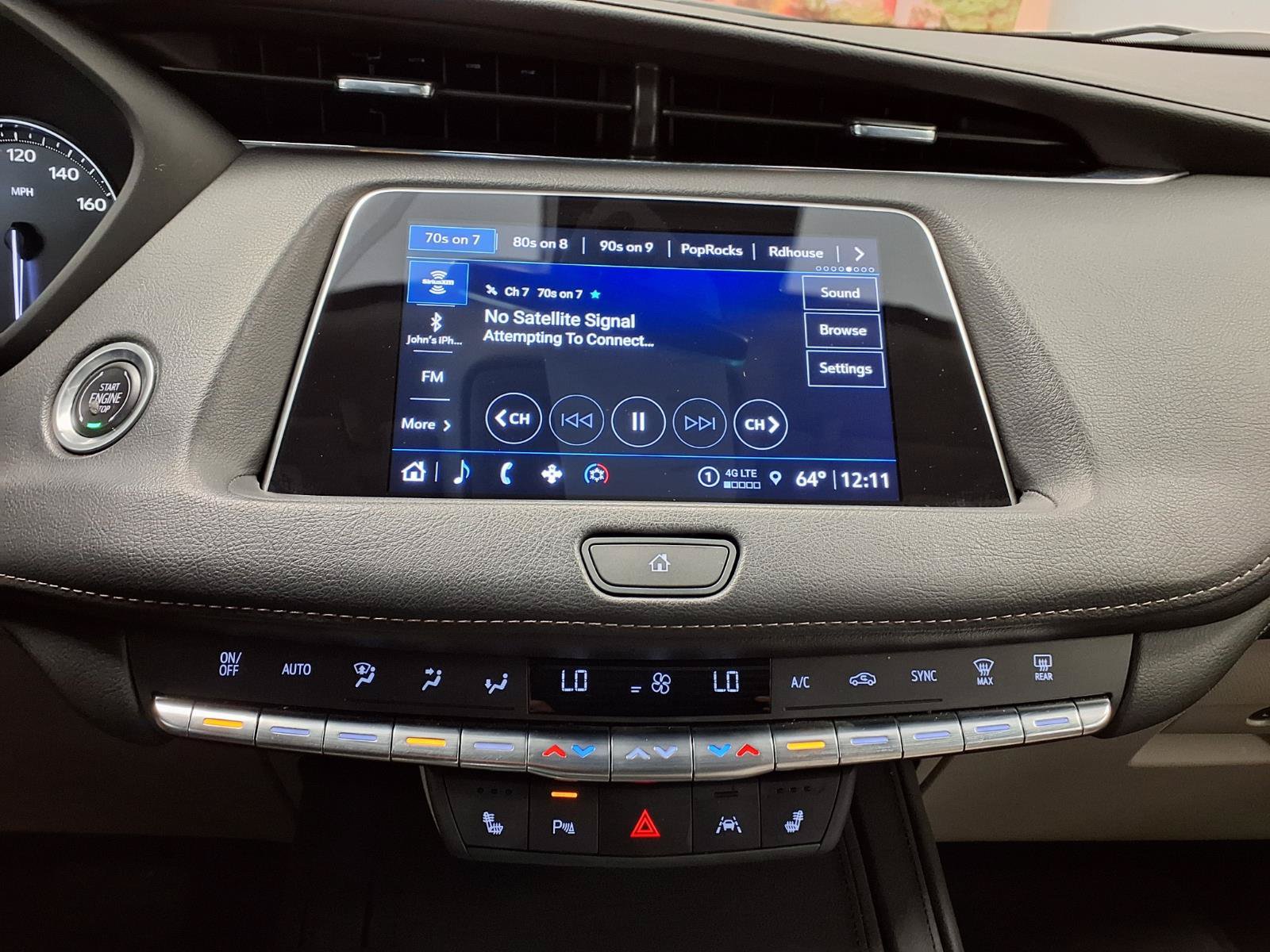 Used 2023 Cadillac XT4 Luxury w/ Cold Weather Package AWD/4WD image 25