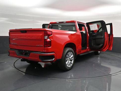 Used 2022 Chevrolet Silverado 1500 Custom image 18
