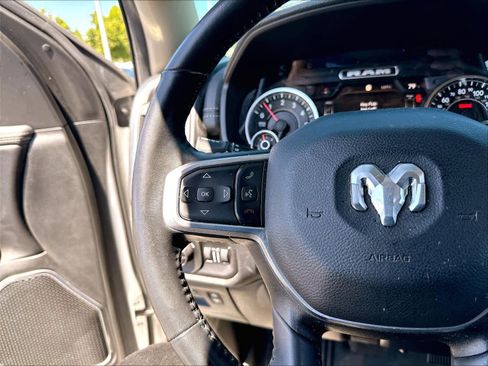 Used 2022 RAM 1500 Laramie AWD/4WD image 14
