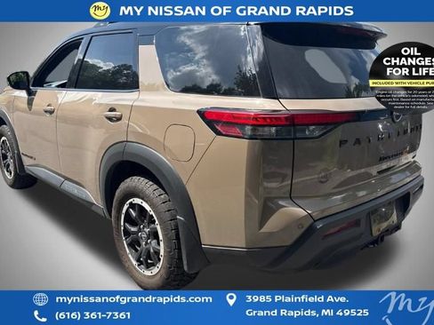 Used 2024 Nissan Pathfinder Rock Creek AWD/4WD image 4