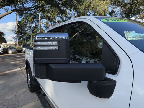 Used 2025 Chevrolet Silverado 2500 LTZ w/ LTZ Premium Package image 17