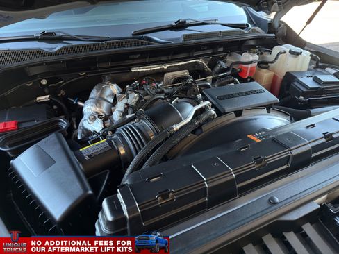 Used 2024 GMC Sierra 2500 AT4 w/ AT4 Premium Plus Package image 16