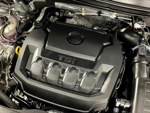 Used 2022 Volkswagen Tiguan SE image 31