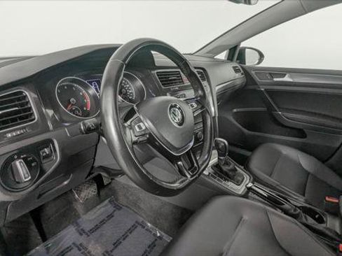 Used 2018 Volkswagen Golf SE FWD image 26
