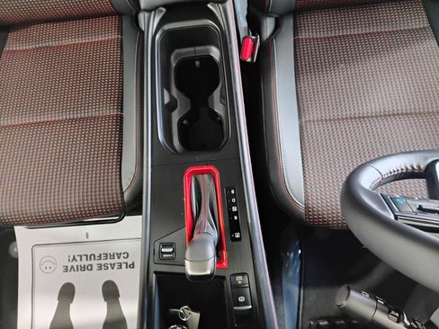 Used 2025 Nissan Kicks SR w/ Illumination Package image 43