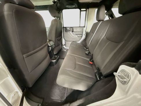 Used 2014 Jeep Wrangler Unlimited Sport w/ Quick Order Package 24S AWD/4WD image 16