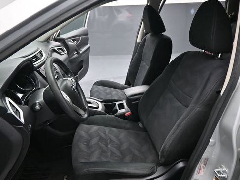 Used 2014 Nissan Rogue S image 9