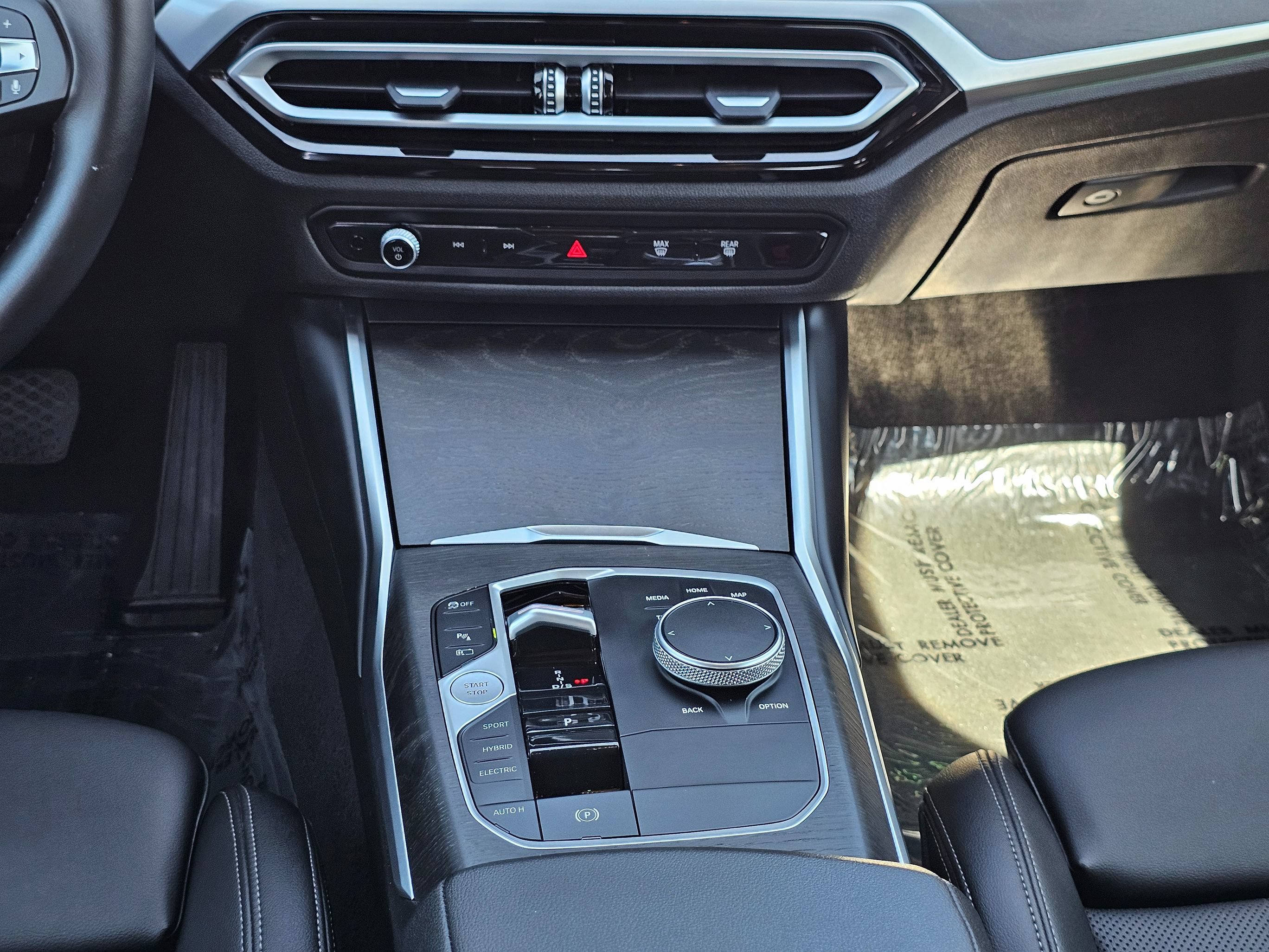 Used 2024 BMW 330e xDrive AWD/4WD image 30