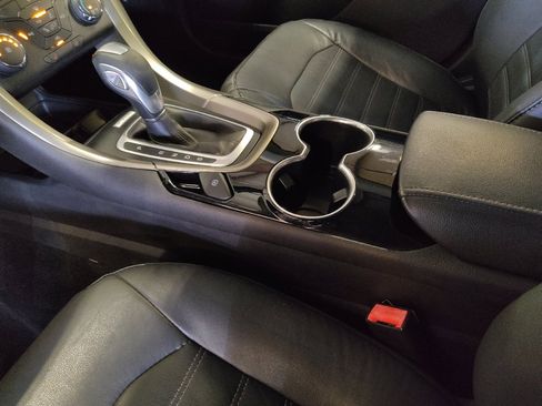 Used 2015 Ford Fusion SE w/ Equipment Group 202A FWD image 26