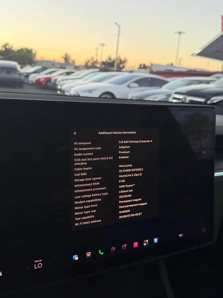 Used 2026 Tesla Model X Plaid AWD/4WD image 8