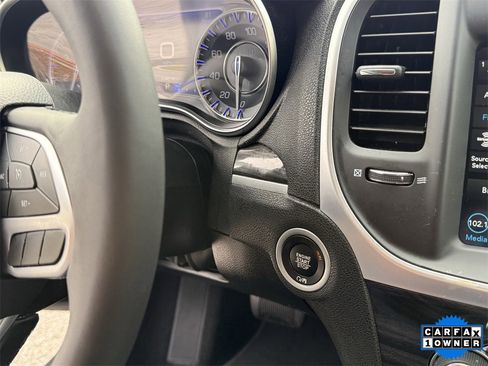 Used 2022 Chrysler 300 Touring image 24