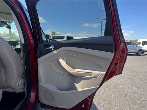 Used 2014 Ford Escape Titanium image 40