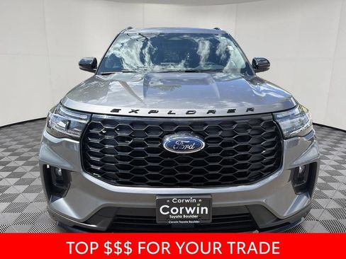 Used 2025 Ford Explorer ST-Line AWD/4WD image 2