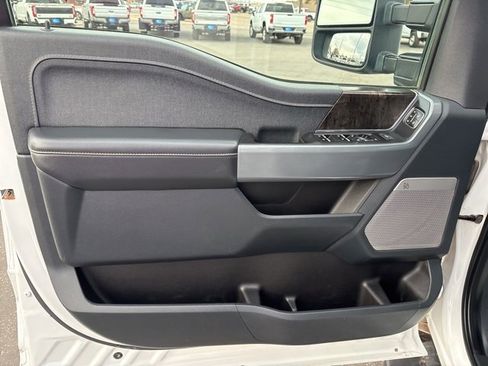 Used 2023 Ford F150 Lariat w/ Trailer Tow Package image 23