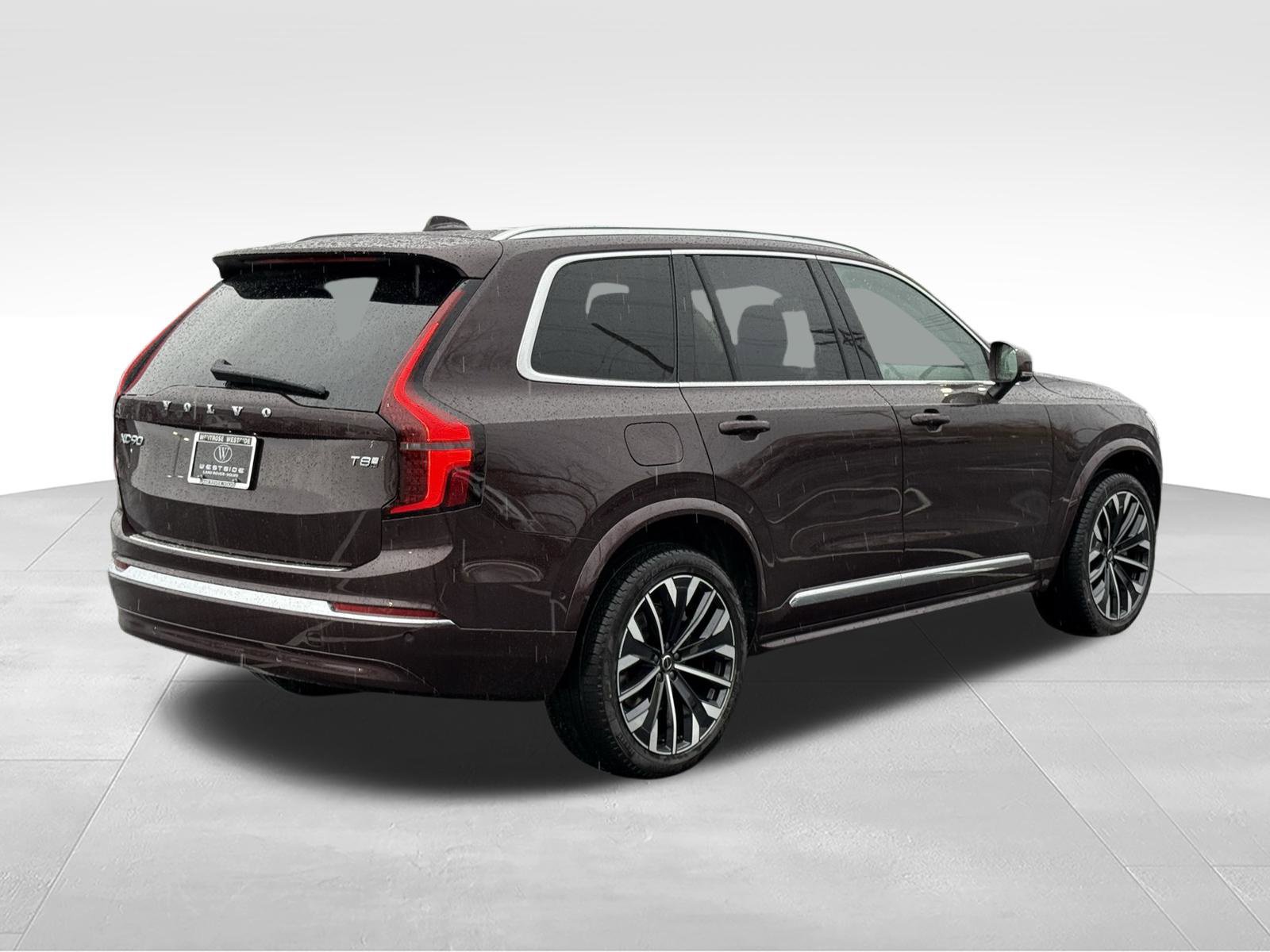 New 2026 Volvo XC90 T8 Plus w/ Protection Package Premier AWD/4WD image 6