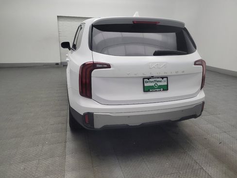 Used 2023 Kia Telluride LX FWD image 6