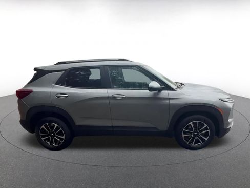 Used 2025 Chevrolet TrailBlazer LT image 16