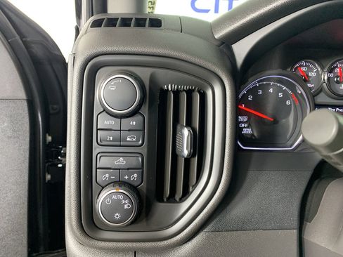 Used 2022 Chevrolet Silverado 1500 Custom w/ Safety Confidence Package AWD/4WD image 15