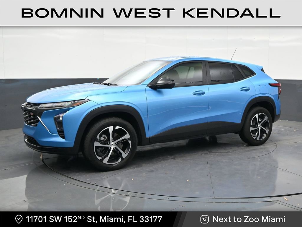 Used 2025 Chevrolet Trax RS FWD image 1