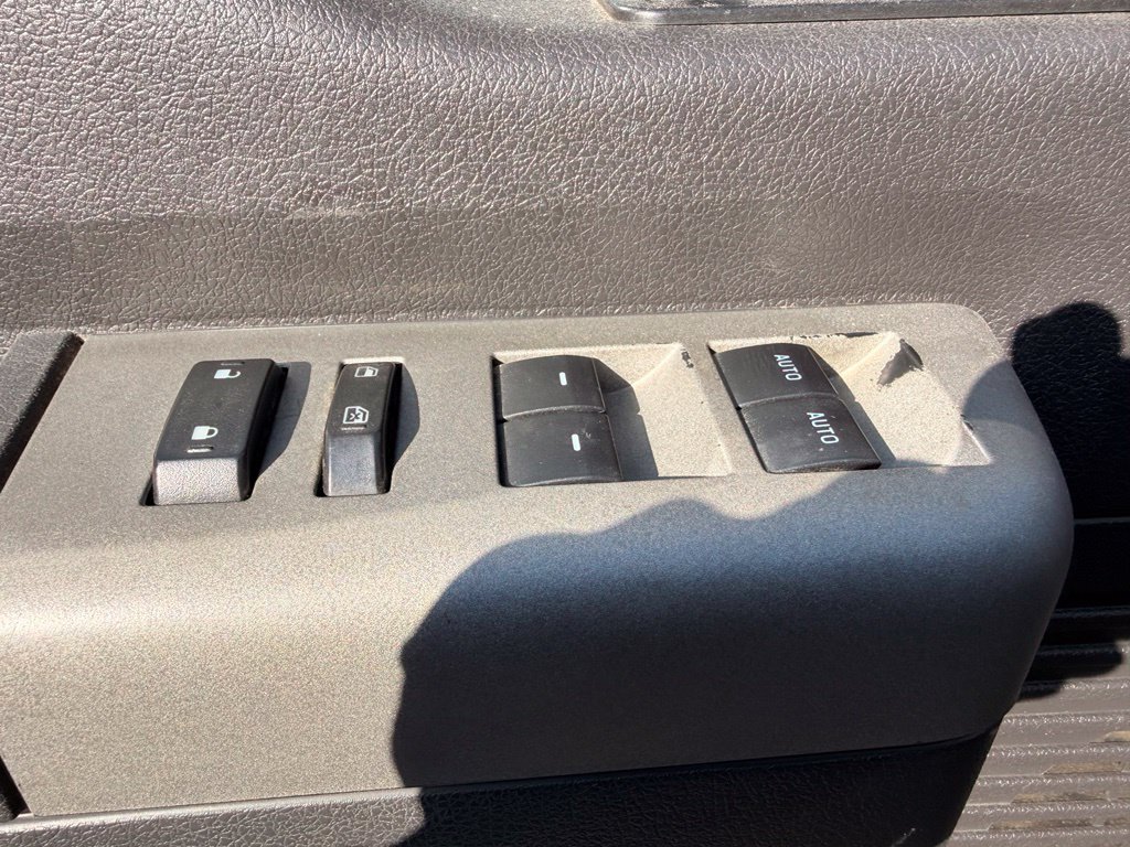 Used 2016 Ford F250 Lariat w/ Lariat Ultimate Package AWD/4WD image 16