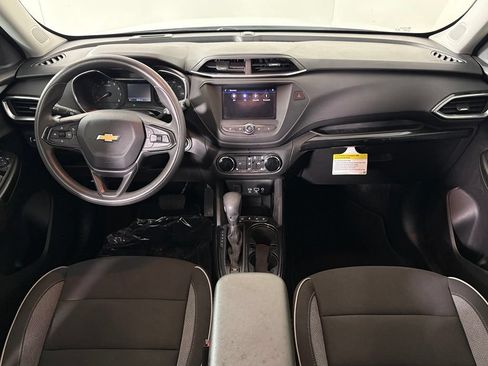 Used 2023 Chevrolet TrailBlazer LT FWD image 36