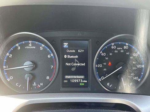 Used 2017 Toyota RAV4 XLE AWD/4WD image 27