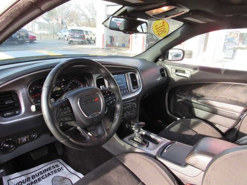 Used 2017 Dodge Charger R/T image 10