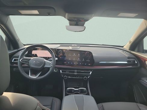 New 2026 Chevrolet Traverse Z71 w/ Enhanced Driving Package image 10