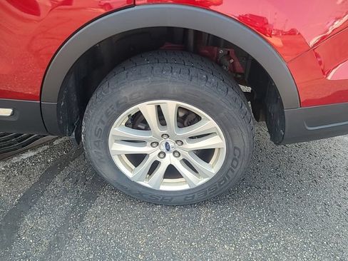 Used 2018 Ford Explorer XLT w/ Equipment Group 201A AWD/4WD image 9