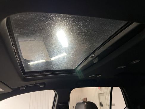 Certified 2023 Chevrolet Traverse Premier w/ Redline Edition image 18