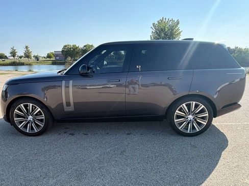 Used 2023 Land Rover Range Rover Autobiography AWD/4WD image 3
