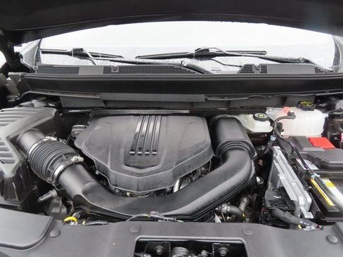 Used 2025 Chevrolet Traverse LT w/ Sun and Wheel Package image 43