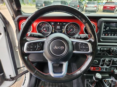 Used 2020 Jeep Wrangler Unlimited Rubicon w/ Cold Weather Group AWD/4WD image 21