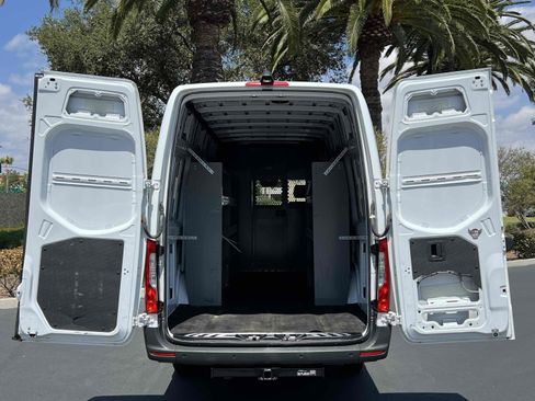 Used 2022 Mercedes-Benz Sprinter 2500 image 72